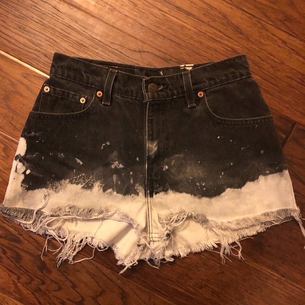 High waisted Levi 550 Jean Shorts